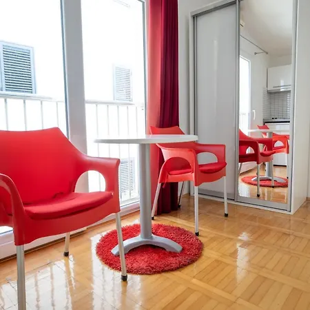 Konukevi Bulbuli Makarska