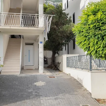Bulbuli Makarska
