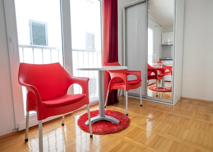 Гостевой дом Bulbuli Макарска