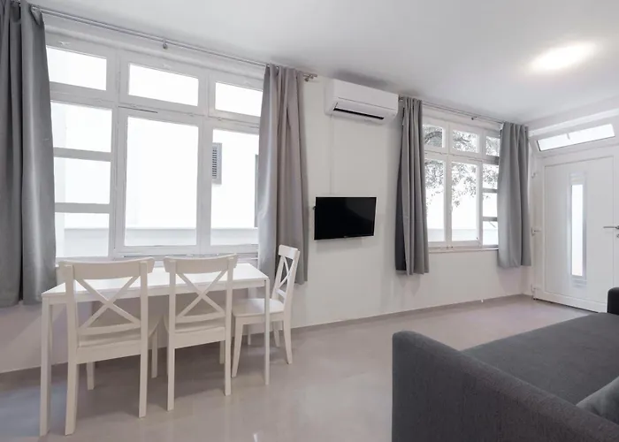 Bulbuli Макарска