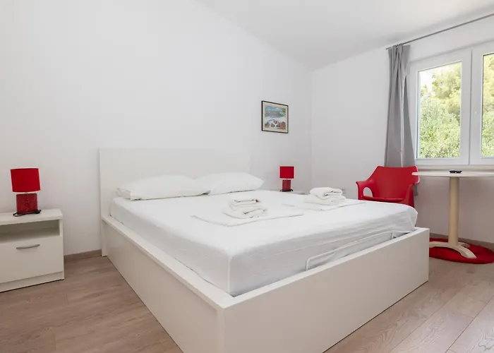 Bulbuli 3* Макарска