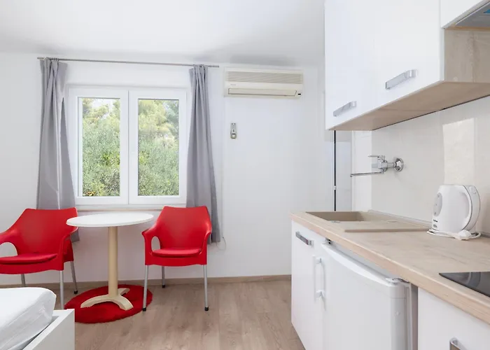 Bulbuli Гостевой дом Макарска